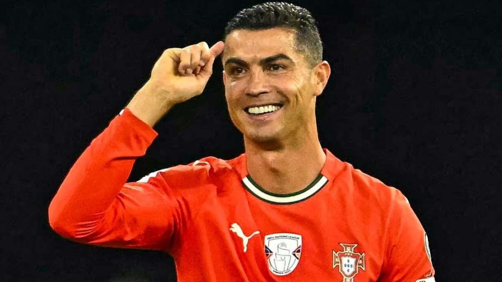 Ronaldo nhận phán quyết khiến tất cả choáng váng tại World Cup 2026: Không đặc quyền cho huyền thoại | Thể thao OK9 5 Ronaldo nhận phán quyết khiến tất cả choáng váng tại World Cup 2026: Không đặc quyền cho huyền thoại | Thể thao OK9